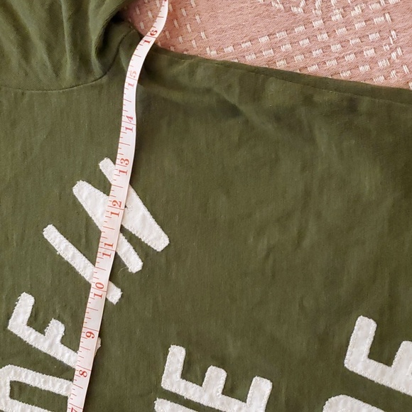 J. Crew Olive T-Shirt sz Small - Picture 5 of 7